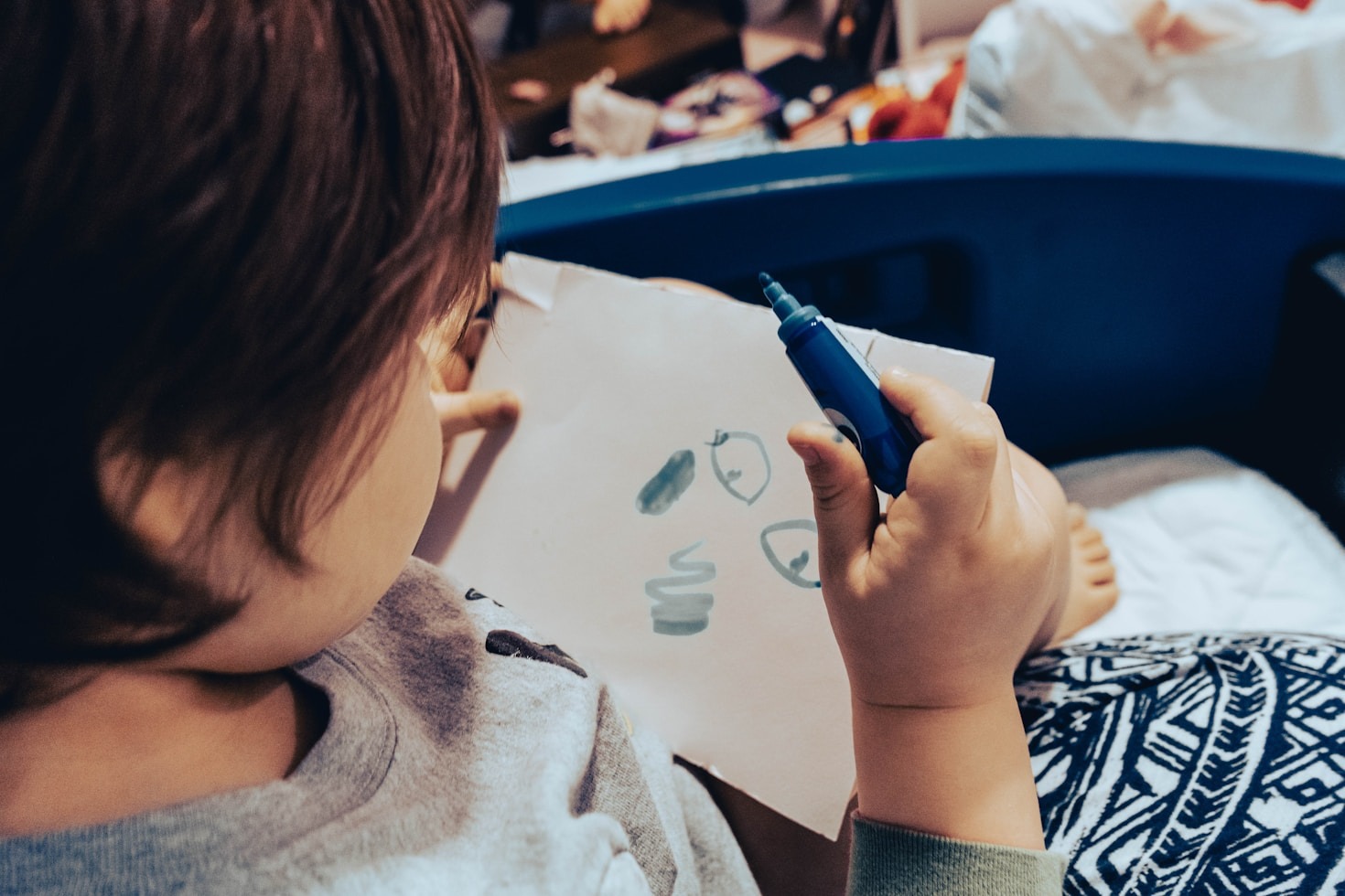Balancing Play and Learning for Optimal Growth